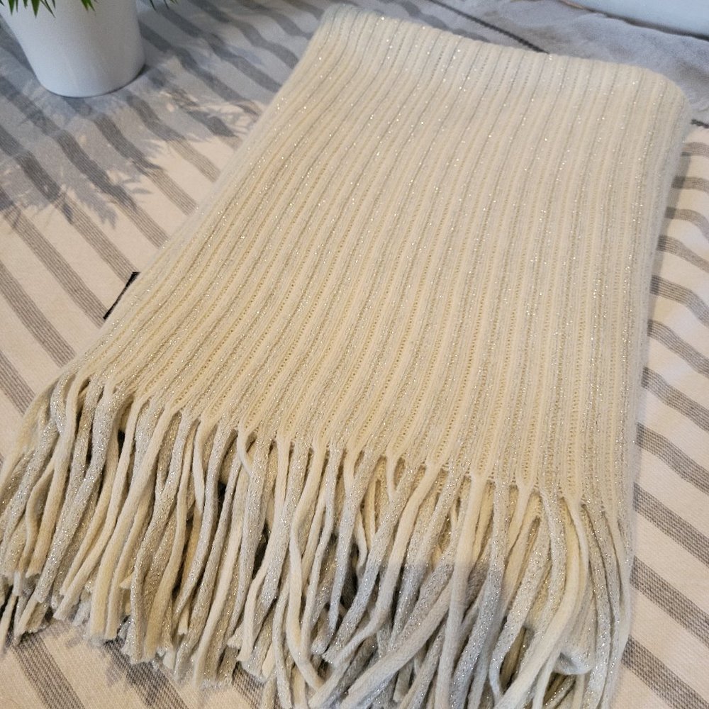 Max Studio Home Throw